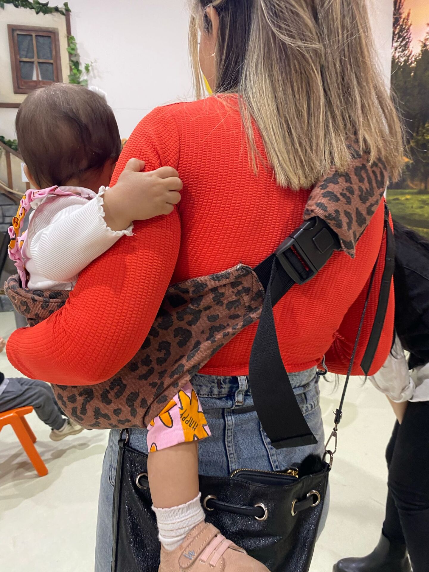 tinytrek Child Carrier - 10 Ay - 4 Yaş (18 Kg) Kiremit Leopar Çocuk Taşıyıcı I Ana Kucağı - Sling