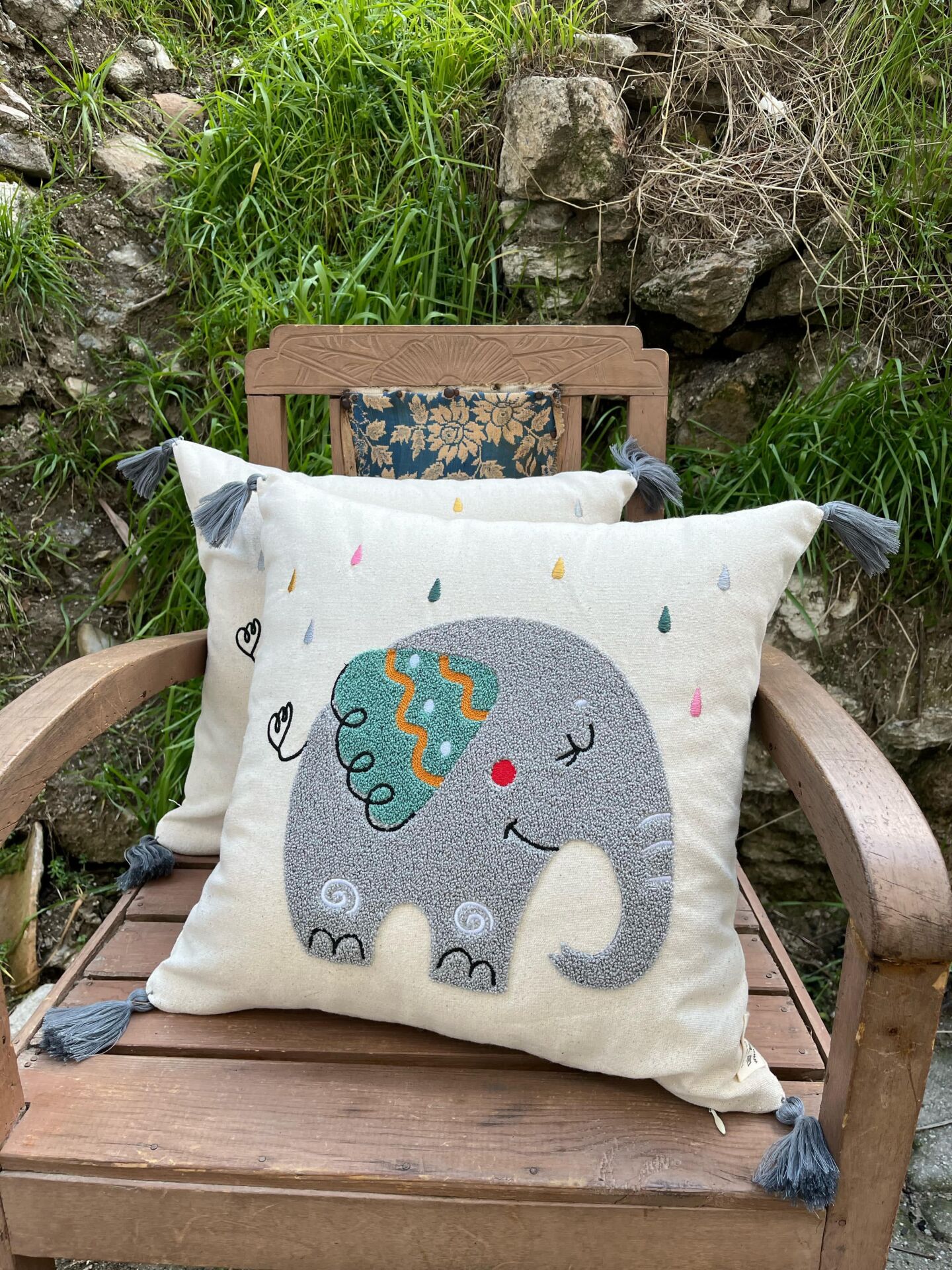 tinytrek El İşçiliği Fil Desen Punch Çocuk Kırlenti – Buldan Dokuması (43x43 cm)